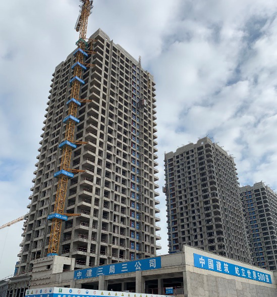 60分钟顶升1层楼!“轻型造楼机”完美收官(图7) 60分钟顶升1层楼!“轻型造楼机”完美收官(图7)