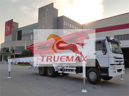 38m臂架泵车.jpg 38m臂架泵车.jpg